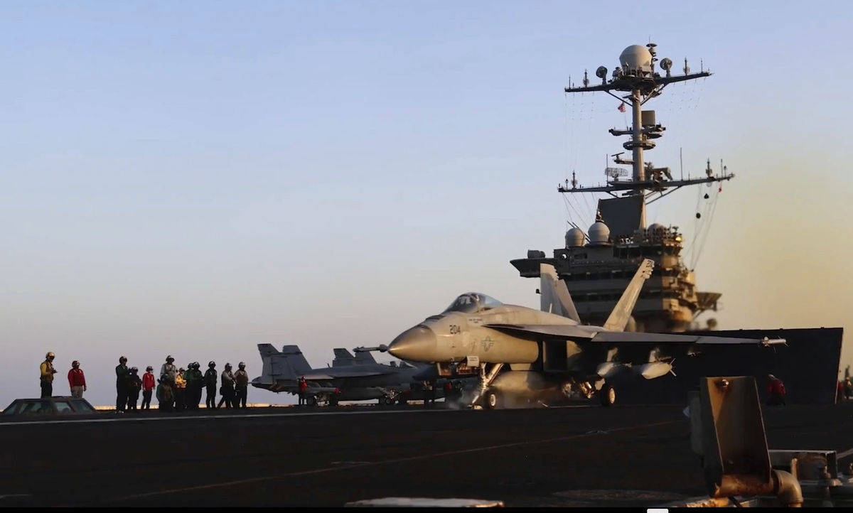 Jemen, Hútíovia, USA, USS Harry S. Truman