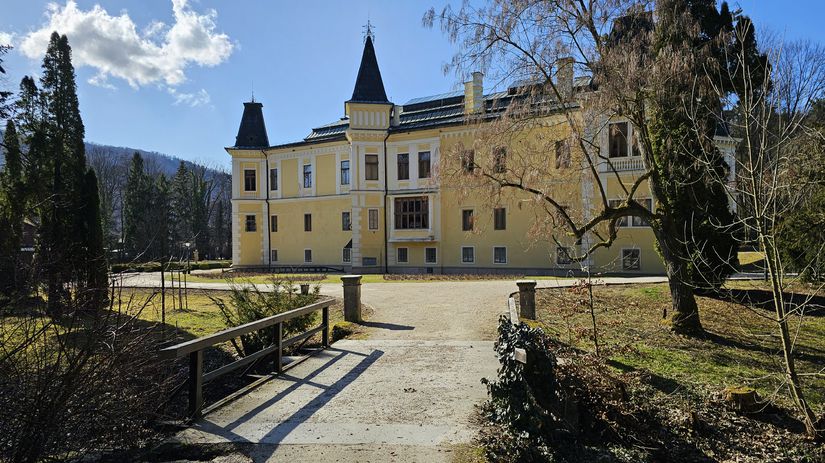 Bočná strana kaštieľa Betliar