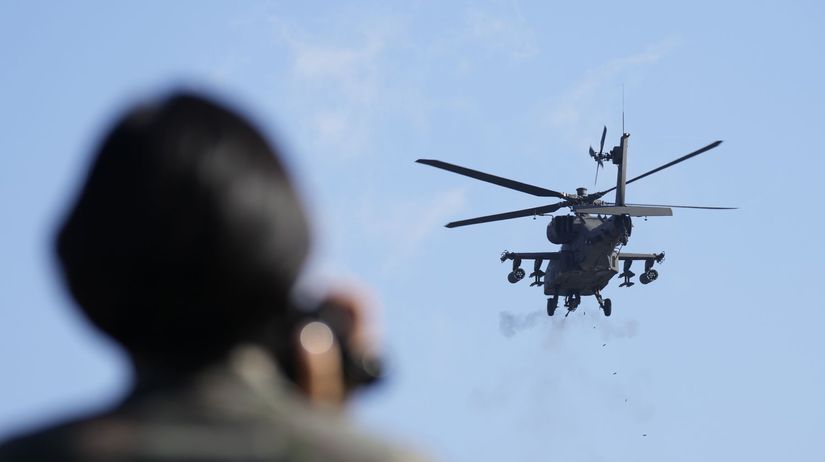 South Korea / US / Military Drill / Apache...