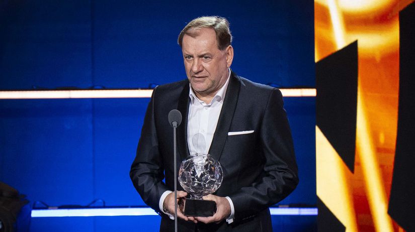 SR Futbal Futbalista roka 2024 weiss