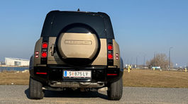 Land Rover Defender 110 P400 X-Dynamic HSE (2025)