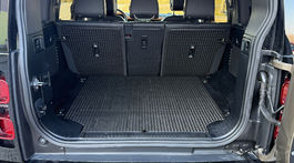 Land Rover Defender 110 P400 X-Dynamic HSE (2025)