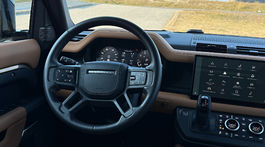 Land Rover Defender 110 P400 X-Dynamic HSE (2025)