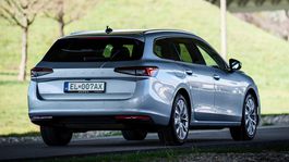 Škoda Superb 1,5 TSI iV - test 2025