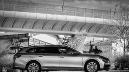 Škoda Superb 1,5 TSI iV - test 2025