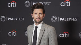 Herec Adam Scott.