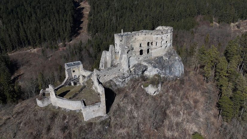 Hrad Likava patrí k najväčším atrakciám...