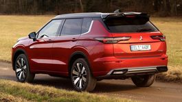 Mitsubishi Outlander - 2025