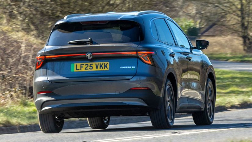 Dĺžkou 4 476 mm a rázvorom náprav 2 730 mm bude...