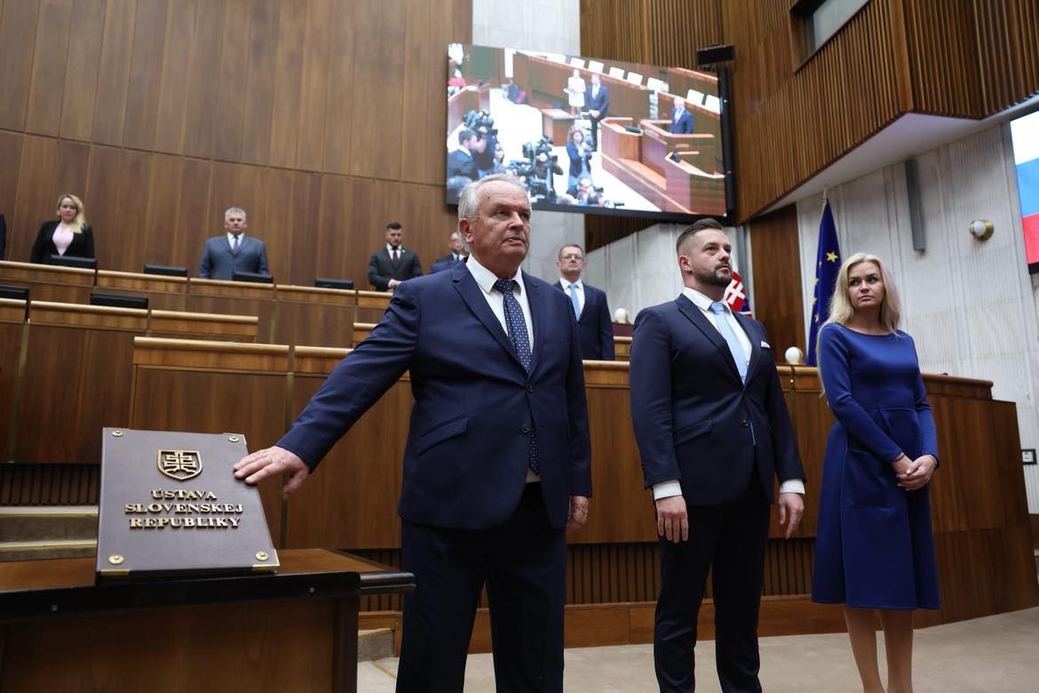 Za Rudolfa Huliaka nastúpil do NR SR Miroslav...