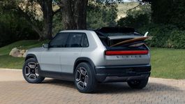 Retro modely Rivian R3 a R3X