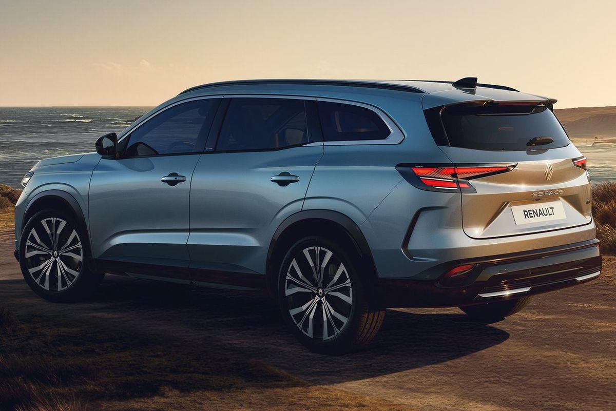 Modernizovaný Renault Espace dostane nové zadné...
