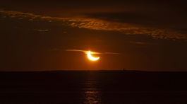 Čiastočné zatmenie Slnka nad Atlantickým...