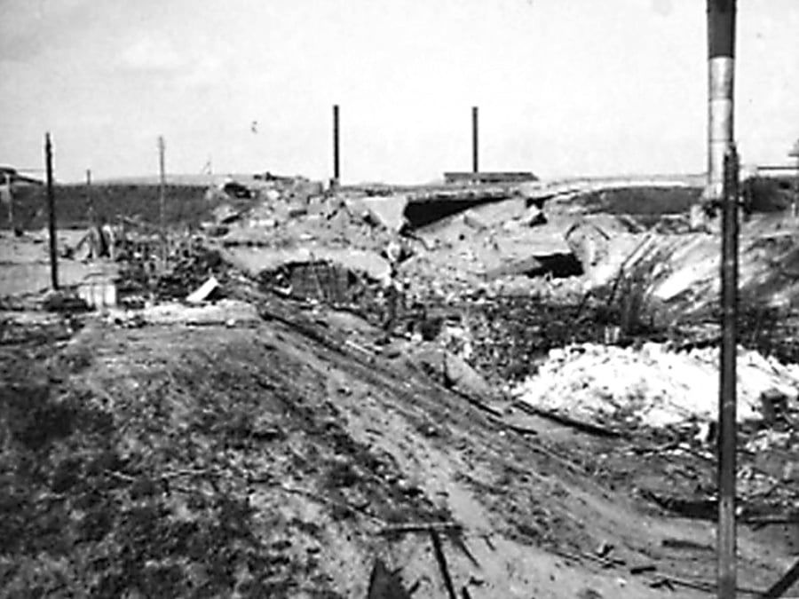 Po bombardovaní dubnickej zbrojovky v júli 1944...