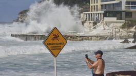 Australia / Waves / Bondi Beach /
