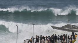 Australia / Waves / Bondi Beach /
