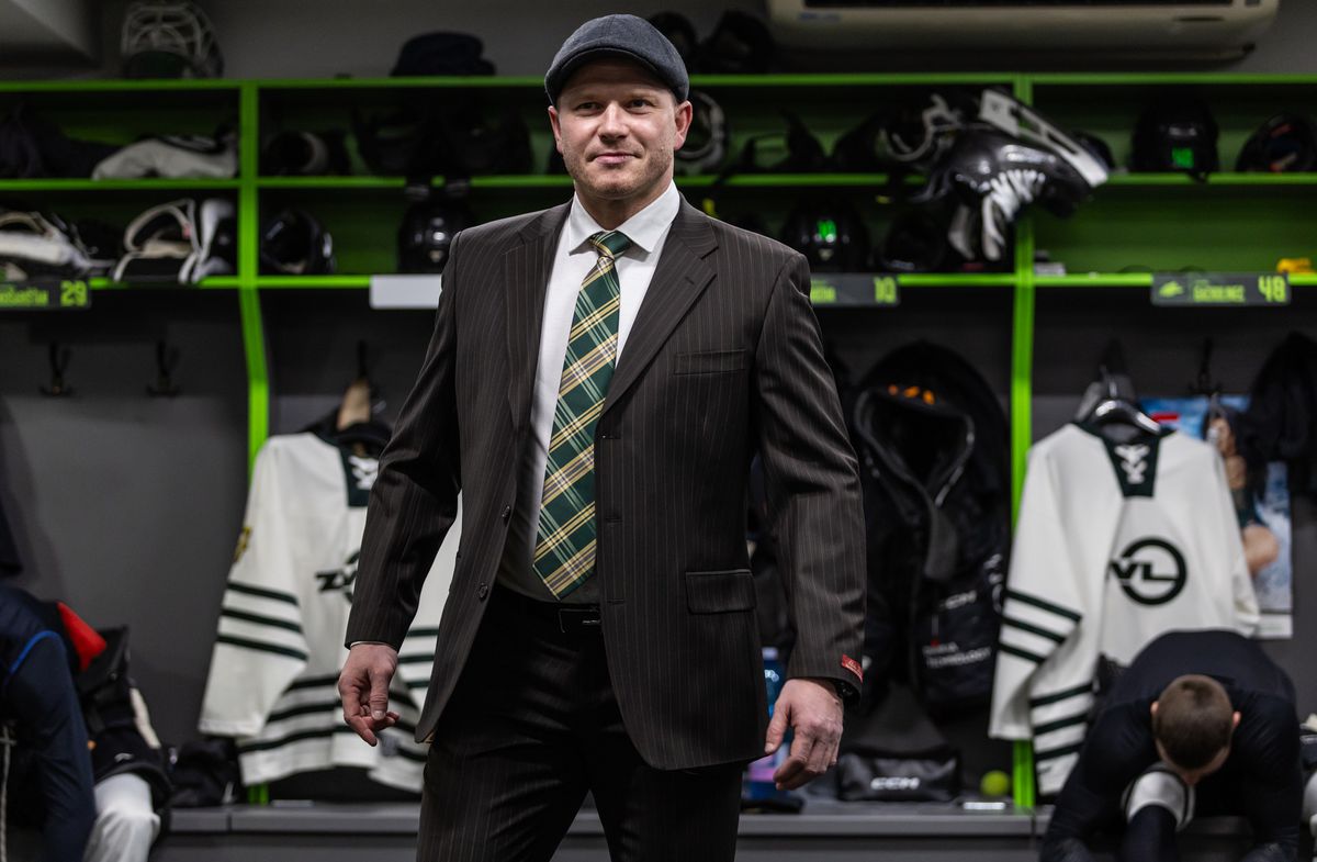 Milan Bartovič v retro outfite pri príležitosti...