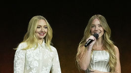 2025 CinemaCon - LionsgaHerečky Amanda Seyfried (vľavo) a Sydney Sweeney na podujatí CinemaCon uviedli snímku The Housemaid.te Presentation