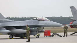 Prílet Kuchyňa F18 autor: Robert Hüttner