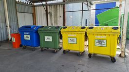 Kontajnery v zbernom dvore na Jarmočnej v...