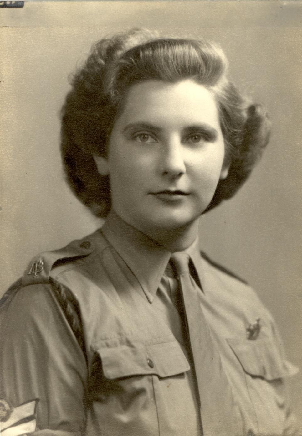 Charlotte "Betty" Webb počas...