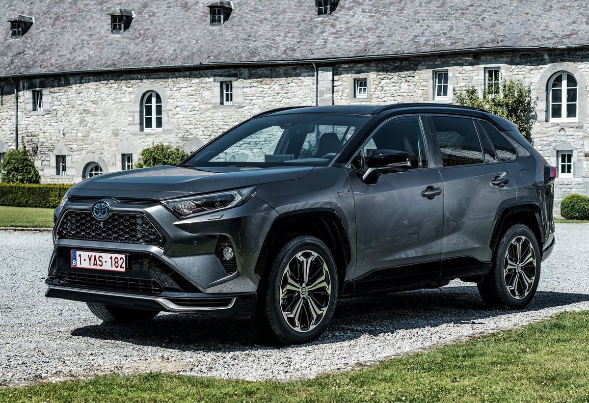 Toyota RAV4 sa vyrába ako klasický aj...
