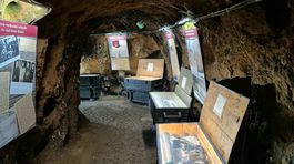 Podzemná chodba pod Fiľakovským hradom s expozíciou