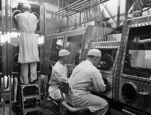 Pohľad do laboratória americkej armády vo Fort...