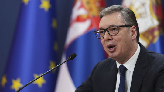 Vučič varuje: Pre Srbsko nastanú kritické dni. Dôvodom sú americké sankcie na ruské ropné spoločnosti
