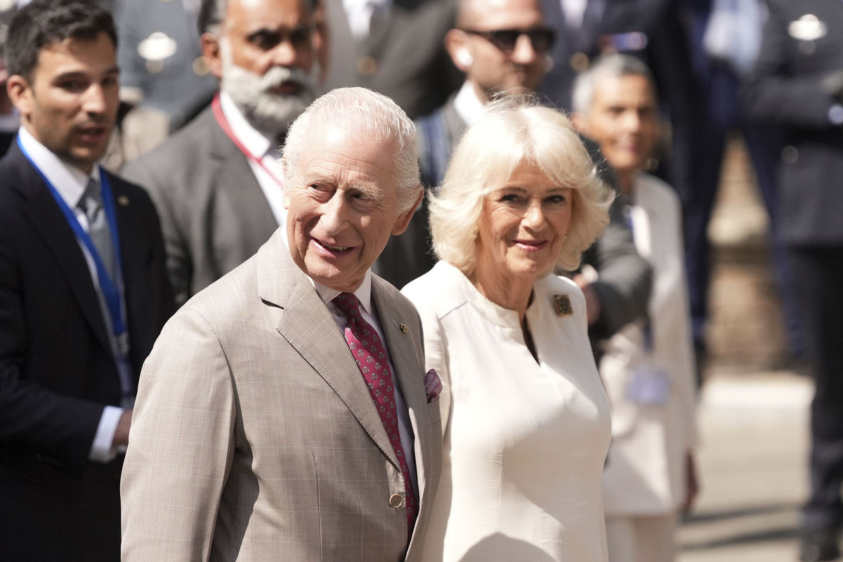 Kráľ Karol III. a kráľovná Camilla na návšteve...