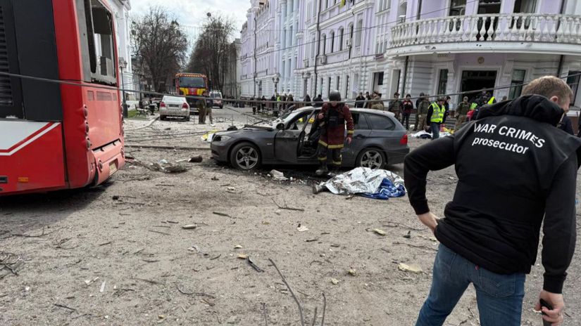 Ukrajinské mesto Sumy 13. apríla 2025 po ruskom...