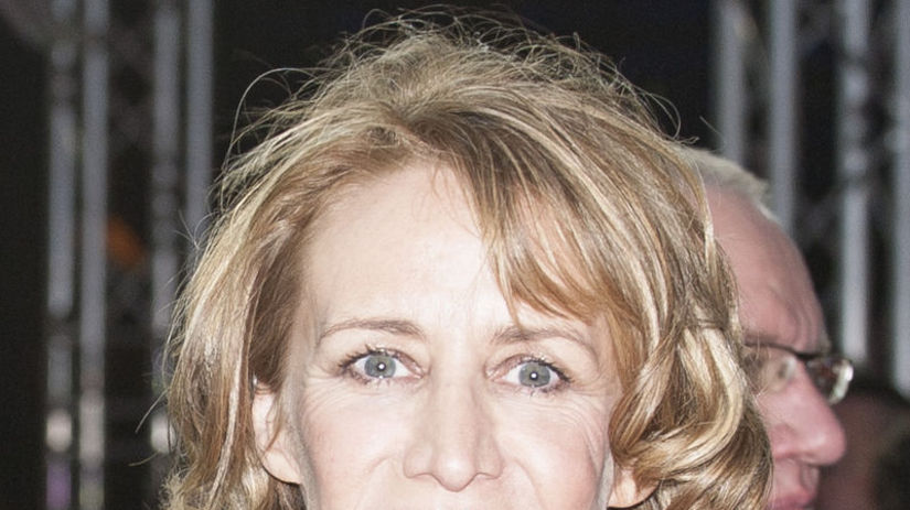 Janet McTeer ako Minerva McGonagallová.