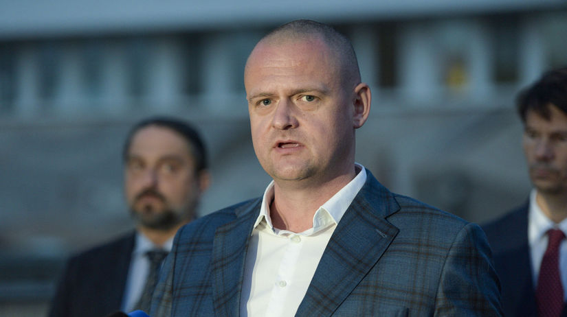 Na snímke riaditeľ Univerzitnej Nemocnice...