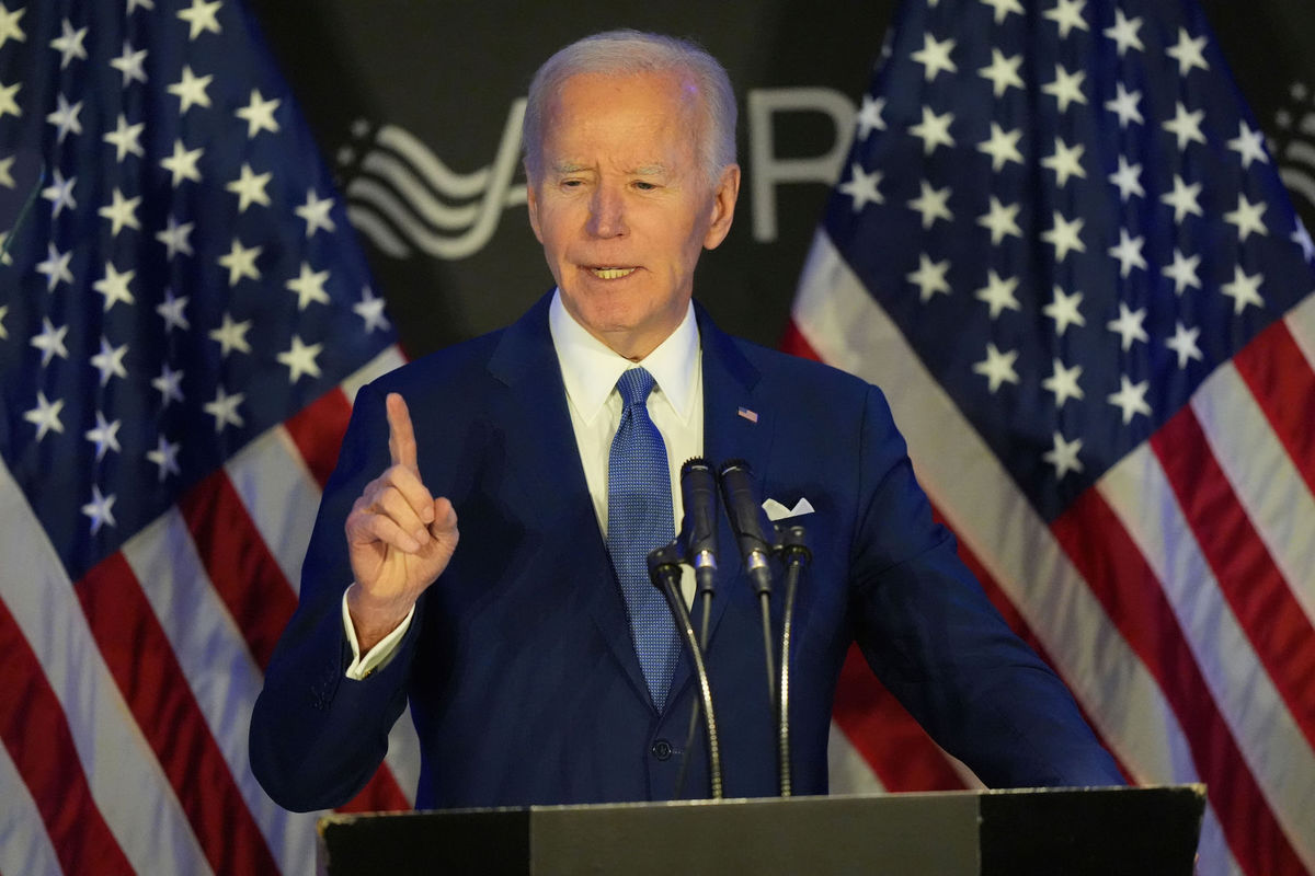 Biden Chicago