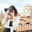 cestovanie, turistka, dovolenka, fotoaparát, fotenie, fotka, foťák, záber, objektív, pamiatky, fotograf