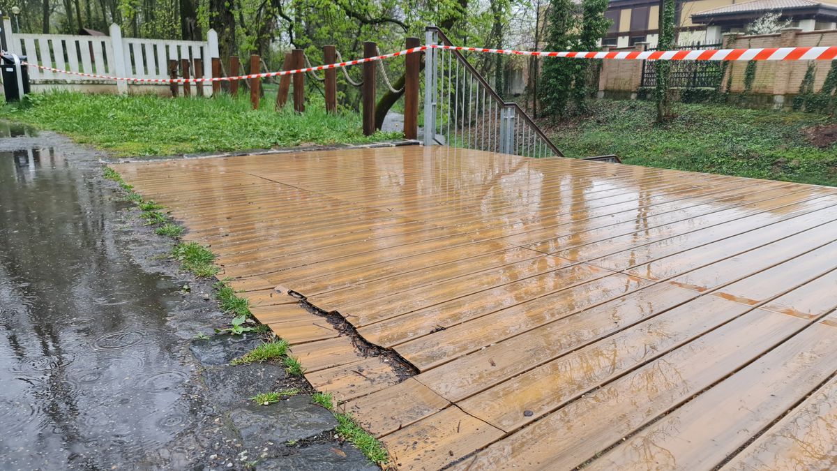 Poškodená horná plocha schodiska