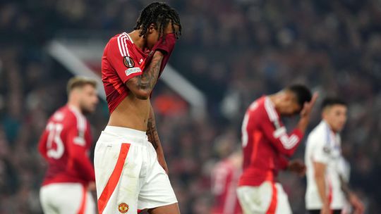 Kríza Manchestru United po odchode Amorima nekončí. "Červení diabli" vypadli v pohári na domácej pôde