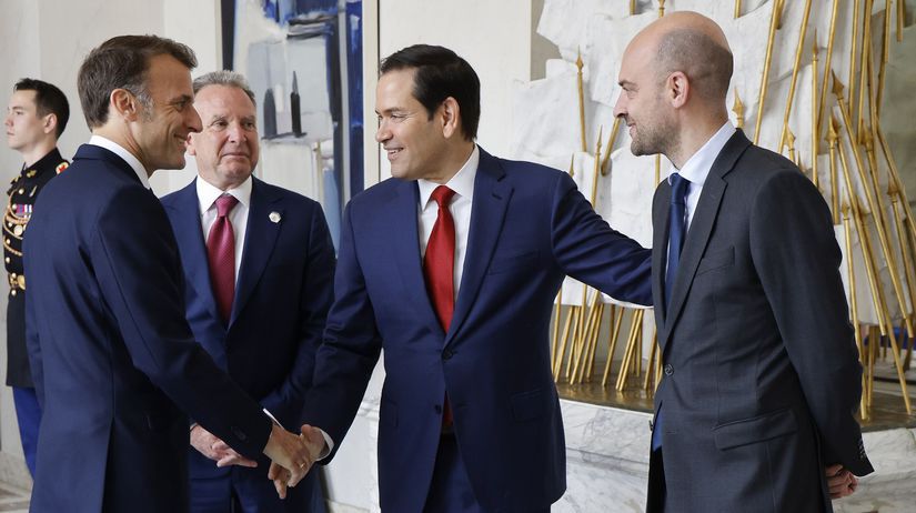 Jean-Noël Barrot / Emmanuel Macron / Marco...
