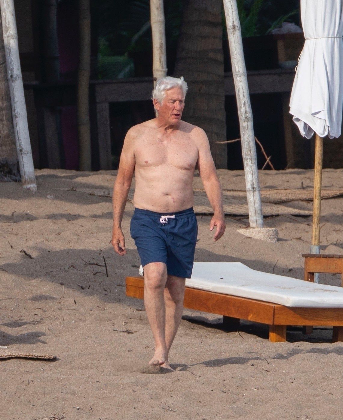 Herec Richard Gere počas dovolenky s rodinou v...