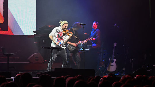 Huslista David Garrett počas koncertu v...