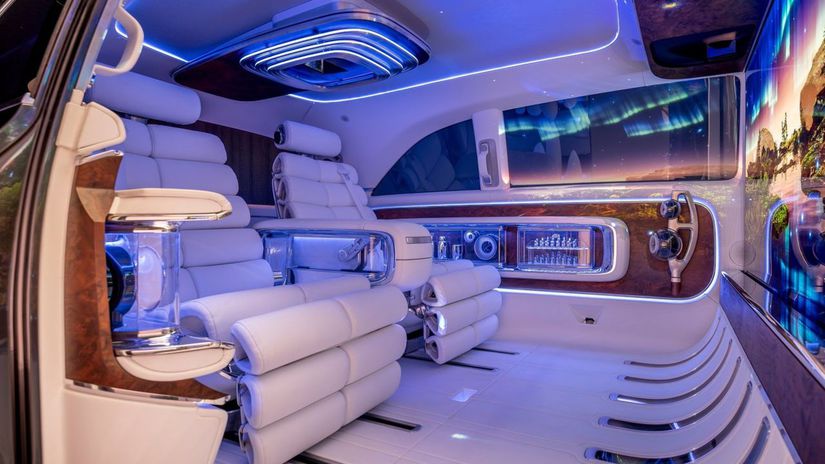 Zadnú časť kabíny nazýva Mercedes-Benz Private...