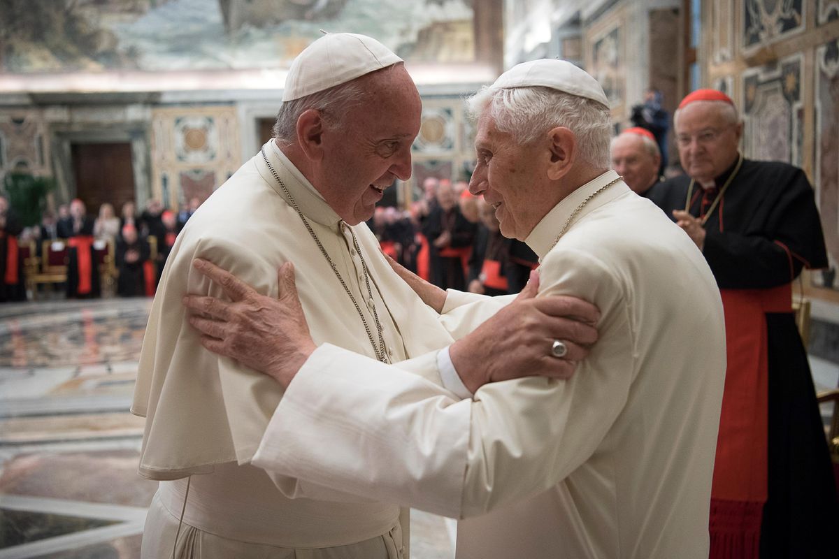 pápež František, Benedikt XVI., pápež