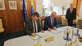Samuel Migal a Jaroslav Polacek pri podpise memoranda