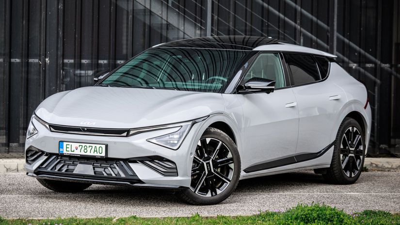 Vynovená Kia EV6 má úplne prepracovanú prednú...