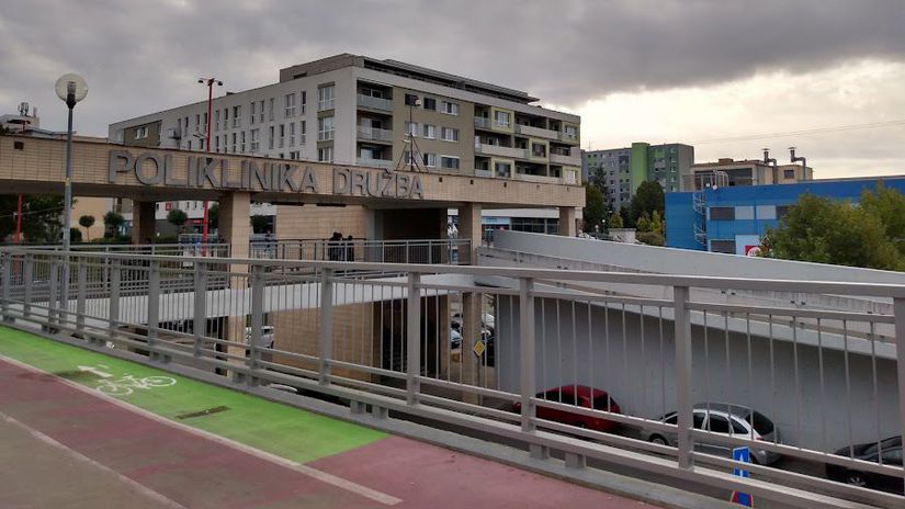 Budova polikliniky Družba v Trnave