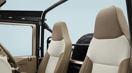 Land Rover Defender Classic V8 Soft Top - 2025