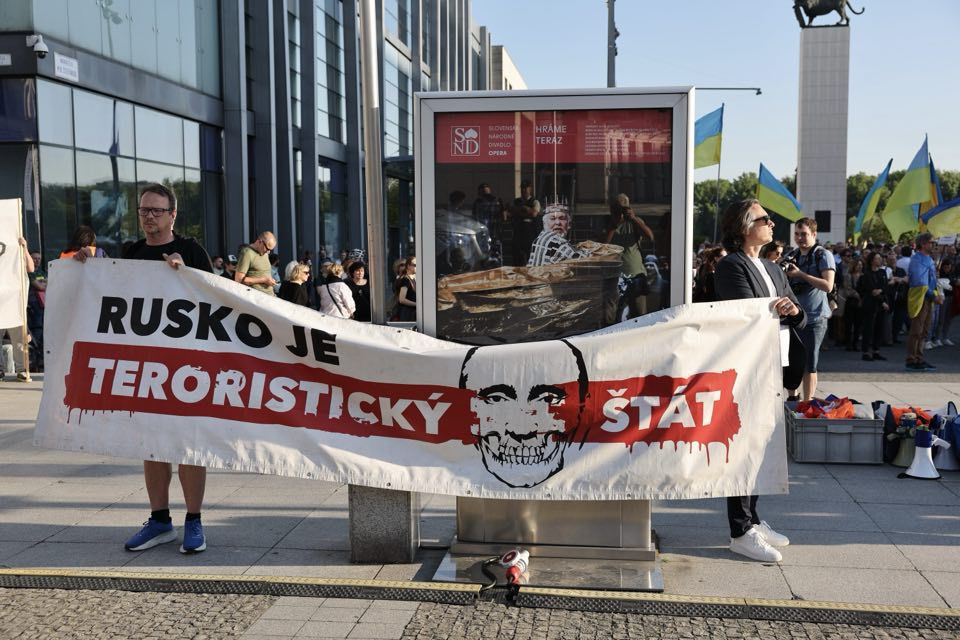 Protest pred SND „Netreba nám Netrebko“ proti...