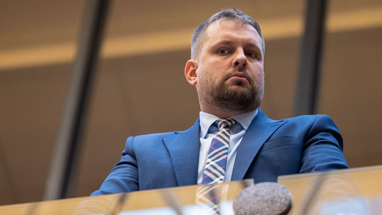 Šaško tvrdí, že nik nejde šetriť na pacientoch. Lieky, ktoré potrebujú, podľa ministra dostanú