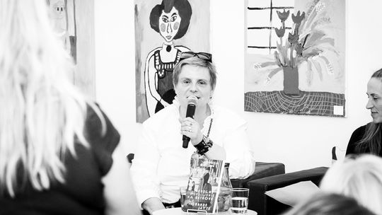 Všetci sa stretneme pri Seine. Po najnovšej knihe Veroniky Šikulovej ju možno čitatelia budú chápať viac