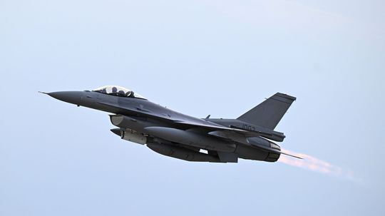 Stíhačky F-16 zachytili civilné lietadlo neďaleko Trumpovho sídla na Floride